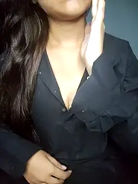 Snapshot of queen_visakha chatting on September 2025 05:42:01 AM queen visakha online show from September 2025 05:42:01 AM