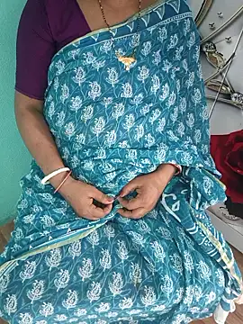 Snapshot of desi_boudi87 chatting on April 2026 08:28:02 AM desi boudi87 online show from April 2026 08:28:02 AM
