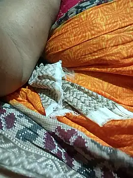 Snapshot of desi_boudi87 chatting on May 2026 06:14:02 PM desi boudi87 online show from May 2026 06:14:02 PM