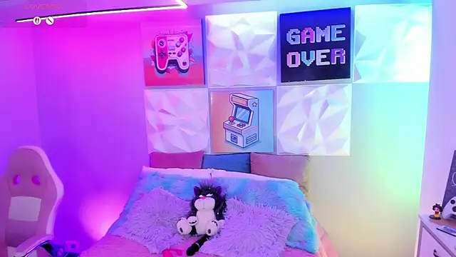 LindaWz  online show from November 2025 04:11:02 AM