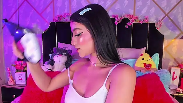 LindaWz  online show from February 2026 05:19:02 AM