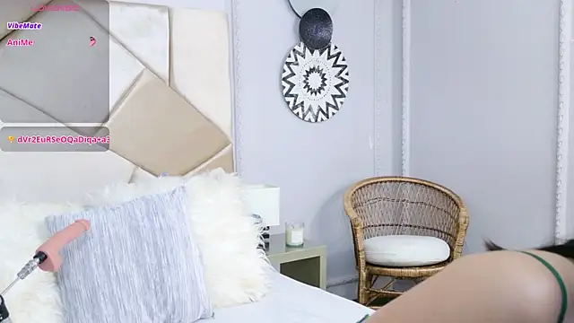 Catalina-Malave online show from September 2025 02:25:01 AM