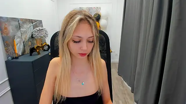 EmilyGraydis online show from May 2026 03:33:02 AM