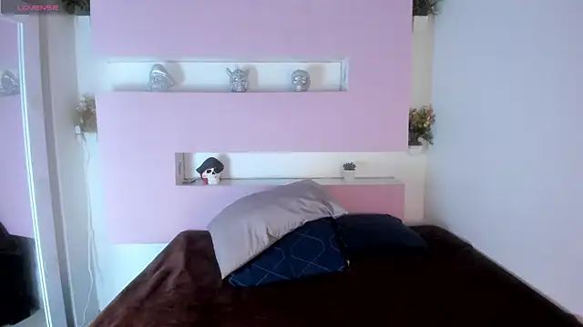 Zairaa Fox online show from September 2025 07:59:01 PM