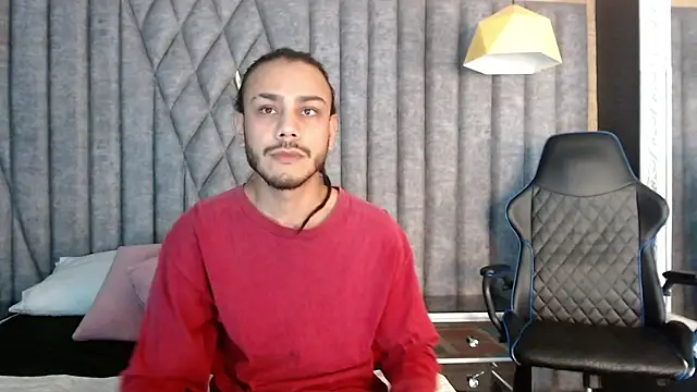 Snapshot of Boss_Domiinator chatting on October 2025 03:06:02 AM Boss Domiinator online show from October 2025 03:06:02 AM