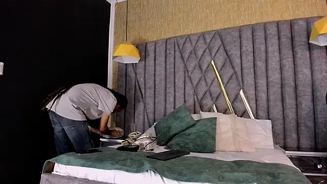 Snapshot of Boss_Domiinator chatting on November 2025 04:03:01 AM Boss Domiinator online show from November 2025 04:03:01 AM