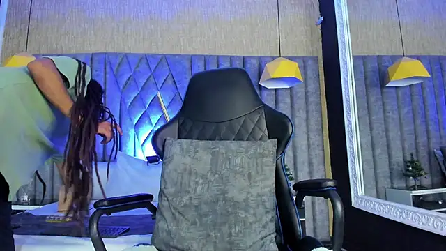 Boss Domiinator online show from December 2025 03:56:02 AM