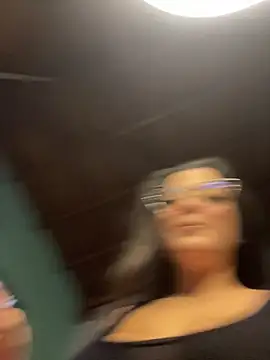 alilith online show from November 2025 09:13:01 PM