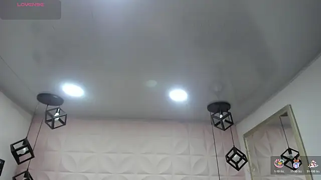 AnaVelvett online show from October 2025 07:12:01 PM