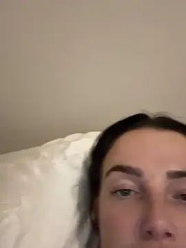 Snapshot of Remirosee chatting on November 2025 11:07:02 PM Remirosee online show from November 2025 11:07:02 PM