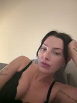 Snapshot of Remirosee chatting on December 2025 09:08:02 PM Remirosee online show from December 2025 09:08:02 PM