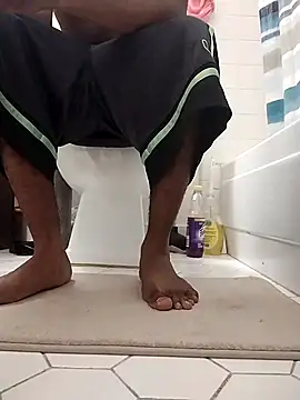 Snapshot of moneybaggtj chatting on October 2025 03:25:02 PM moneybaggtj online show from October 2025 03:25:02 PM