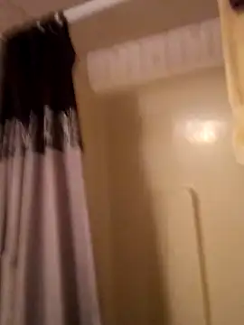 Snapshot of moneybaggtj chatting on November 2025 04:32:02 PM moneybaggtj online show from November 2025 04:32:02 PM