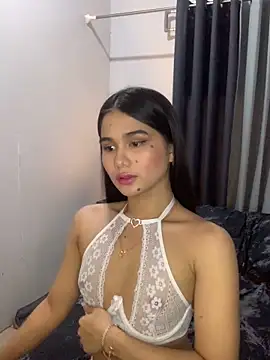 Snapshot of AngelHille chatting on December 2025 05:28:02 PM AngelHille online show from December 2025 05:28:02 PM