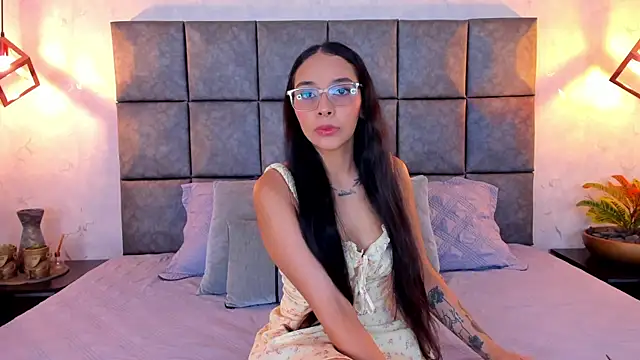 Roseaurora online show from May 2026 12:10:02 PM