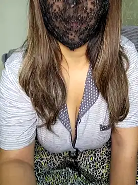 Snapshot of mysticlure-- chatting on October 2025 07:08:01 PM mysticlure-- online show from October 2025 07:08:01 PM