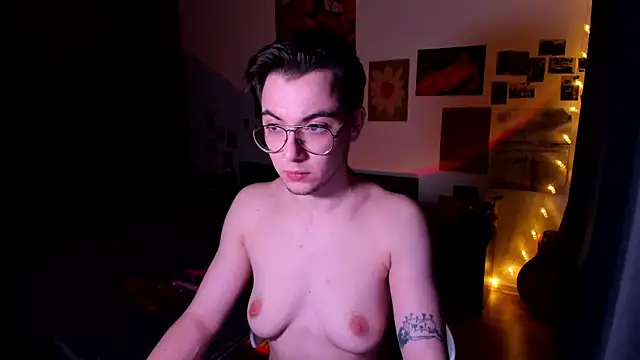 tyler bergg online show from April 2026 11:11:01 PM