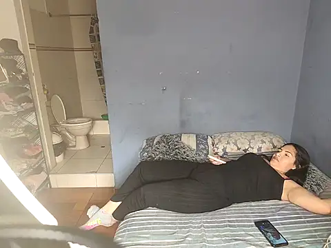 Snapshot of badlove42 chatting on November 2025 09:27:01 PM badlove42 online show from November 2025 09:27:01 PM