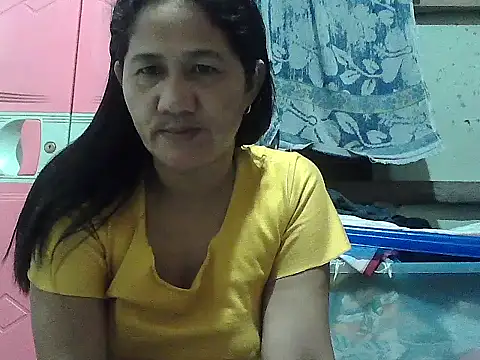 Snapshot of hotmama_063 chatting on October 2025 10:45:01 AM hotmama 063 online show from October 2025 10:45:01 AM