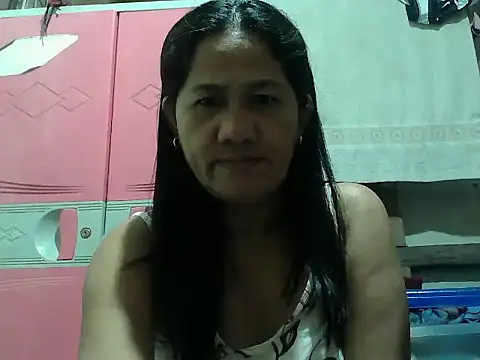 Snapshot of hotmama_063 chatting on October 2025 08:50:02 PM hotmama 063 online show from October 2025 08:50:02 PM