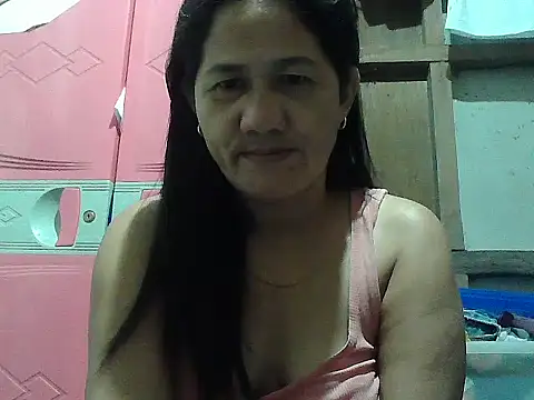 Snapshot of hotmama_063 chatting on October 2025 10:57:02 AM hotmama 063 online show from October 2025 10:57:02 AM