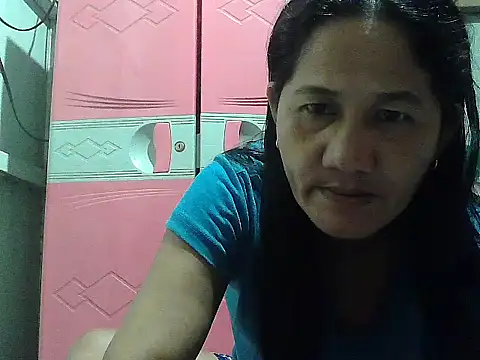Snapshot of hotmama_063 chatting on October 2025 08:53:02 PM hotmama 063 online show from October 2025 08:53:02 PM