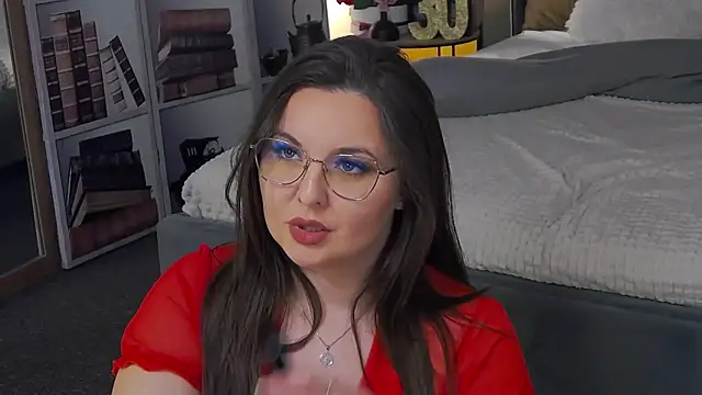 Mia Swano online show from December 2025 12:40:01 AM