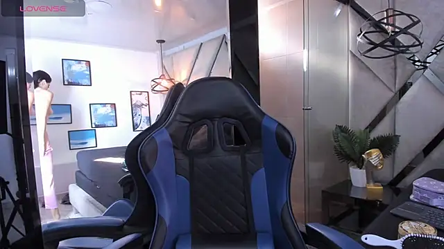 Ely09  online show from April 2026 09:37:02 PM