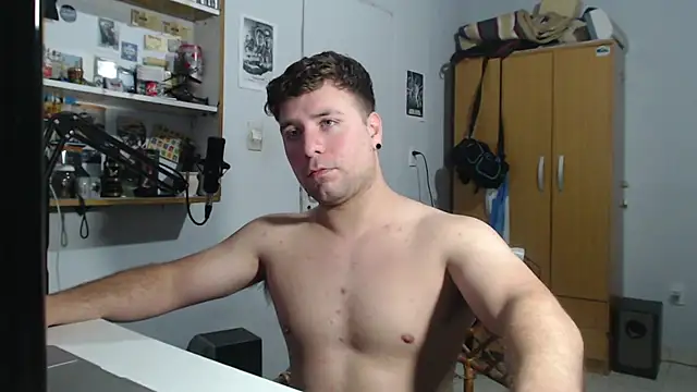 Snapshot of ferrari1996 chatting on November 2025 05:40:02 AM ferrari1996 online show from November 2025 05:40:02 AM