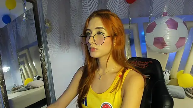 Snapshot of ValerySkinnyy chatting on June 2026 03:39:01 AM ValerySkinnyy online show from June 2026 03:39:01 AM