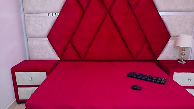 Kity spiderr online show from October 2025 01:33:02 PM