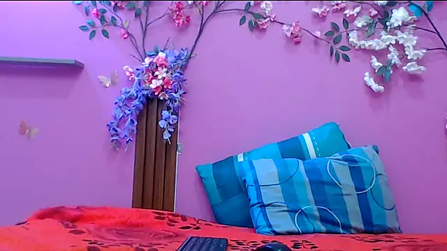 skinnysofia18 online show from October 2025 12:59:01 PM