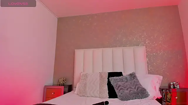 KaylieBrooks online show from December 2025 04:14:01 PM