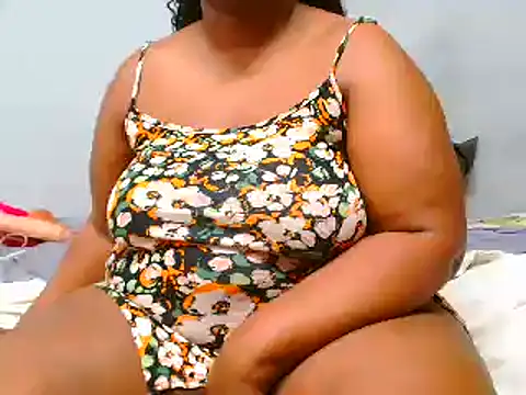 Snapshot of ROYALASS25 chatting on March 2025 01:11:02 AM ROYALASS25 online show from March 2025 01:11:02 AM