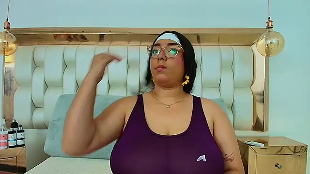 TiffantyAndStacy online show from September 2025 08:02:01 PM