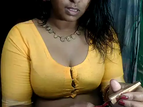 Snapshot of DearKimmi chatting on January 2025 04:25:02 AM DearKimmi online show from January 2025 04:25:02 AM