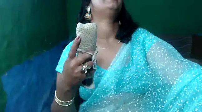 Snapshot of DearKimmi chatting on March 2025 06:37:01 PM DearKimmi online show from March 2025 06:37:01 PM