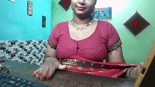 Snapshot of DearKimmi chatting on September 2025 07:14:01 PM DearKimmi online show from September 2025 07:14:01 PM