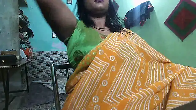 DearKimmi online show from November 2025 03:33:02 PM