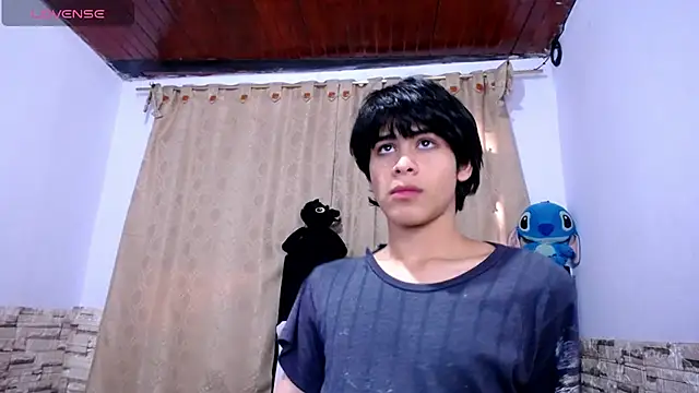 Snapshot of DaraKat18 chatting on February 2026 10:03:02 PM DaraKat18 online show from February 2026 10:03:02 PM