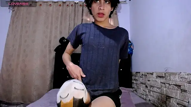 Snapshot of DaraKat18 chatting on February 2026 10:13:01 PM DaraKat18 online show from February 2026 10:13:01 PM