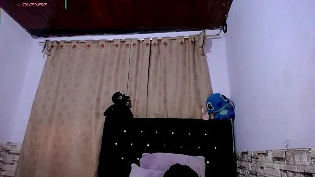 Snapshot of DaraKat18 chatting on February 2026 10:13:02 PM DaraKat18 online show from February 2026 10:13:02 PM