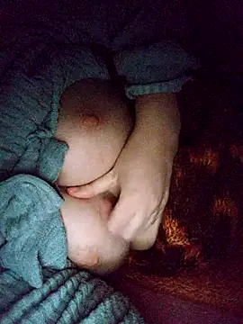 Snapshot of CHahed-5 chatting on December 2025 01:00:01 AM CHahed-5 online show from December 2025 01:00:01 AM