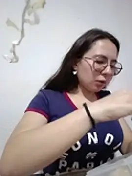 Bella Sumers online show from April 2026 06:13:02 PM