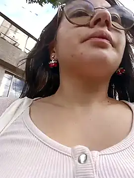 Bella Sumers online show from May 2026 06:26:02 PM