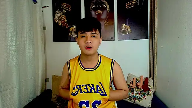 Snapshot of KentAivan chatting on September 2025 03:46:02 PM KentAivan online show from September 2025 03:46:02 PM