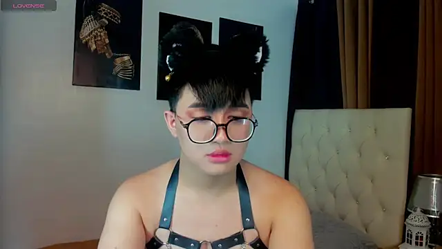 Snapshot of KentAivan chatting on September 2025 04:18:02 AM KentAivan online show from September 2025 04:18:02 AM