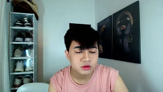 Snapshot of KentAivan chatting on October 2025 05:11:02 PM KentAivan online show from October 2025 05:11:02 PM