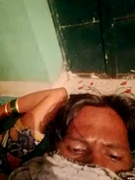 Snapshot of CUTE-004 chatting on October 2025 06:28:02 PM CUTE-004 online show from October 2025 06:28:02 PM