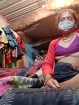 Snapshot of CUTE-004 chatting on February 2026 06:17:01 PM CUTE-004 online show from February 2026 06:17:01 PM